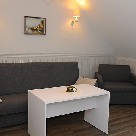 דארלובקו Pension Villa Karmelia חדר תמונה